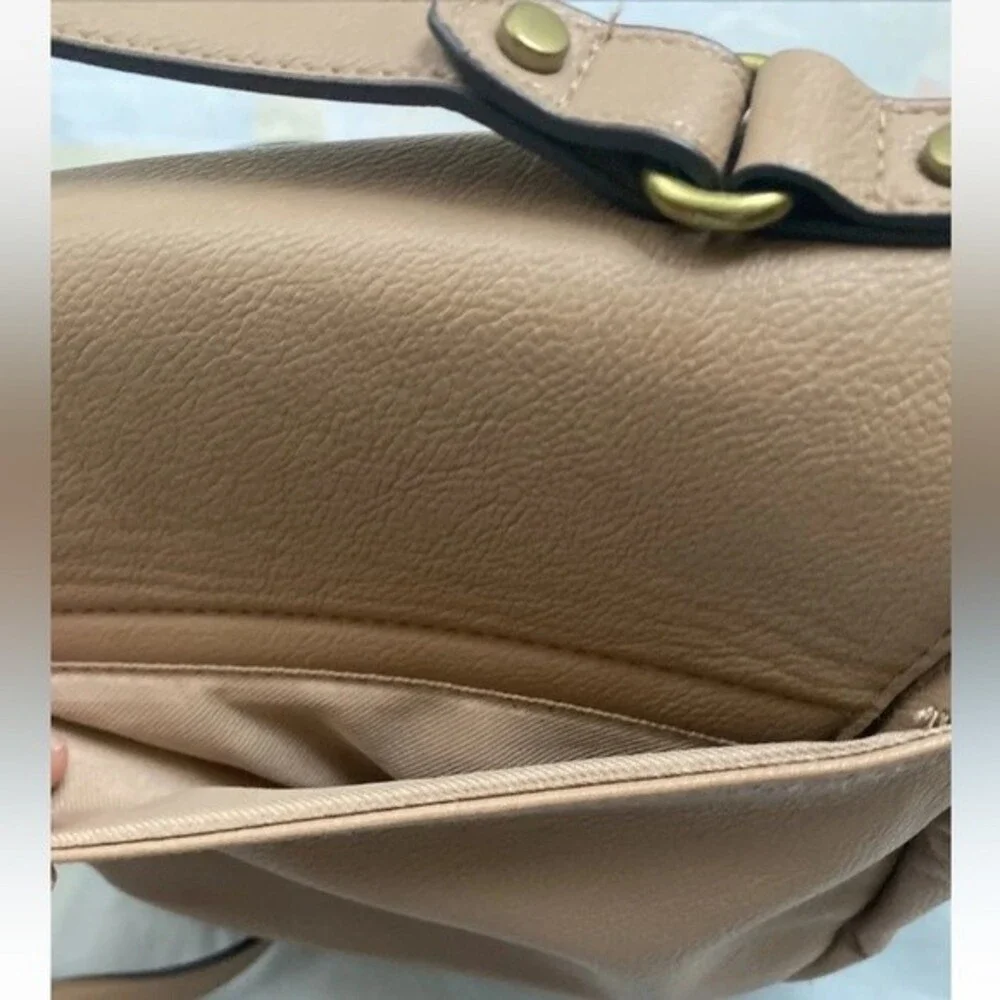 Merona Womens Nude Tan Beige Crossbody Saddle Bag Purse Handbag Chain Vegan